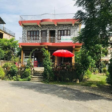 Hotel Sweetland Sauraha Eksteriør bilde