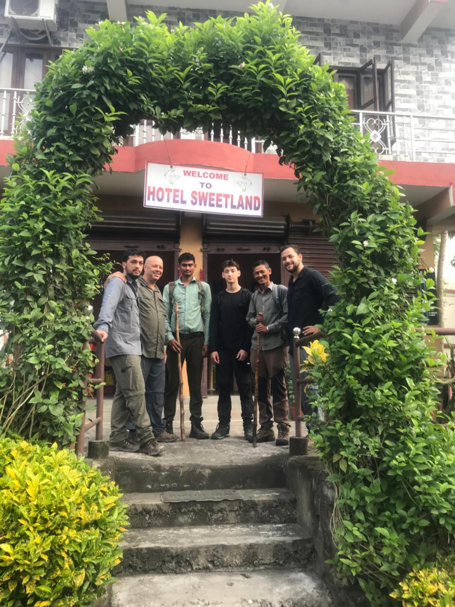 Hotel Sweetland Sauraha Eksteriør bilde